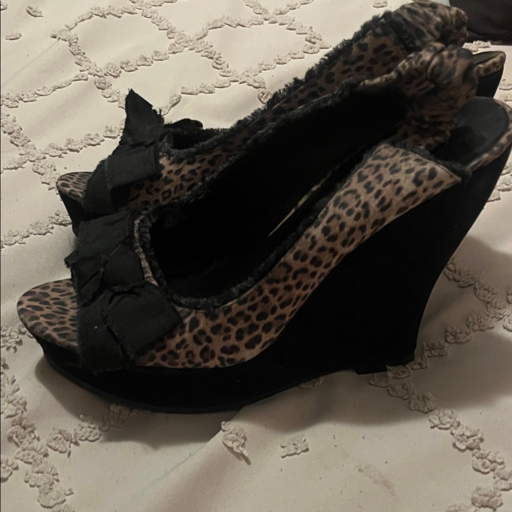 Jessica Simpson Leopard Print Wedge Sandals w/bow